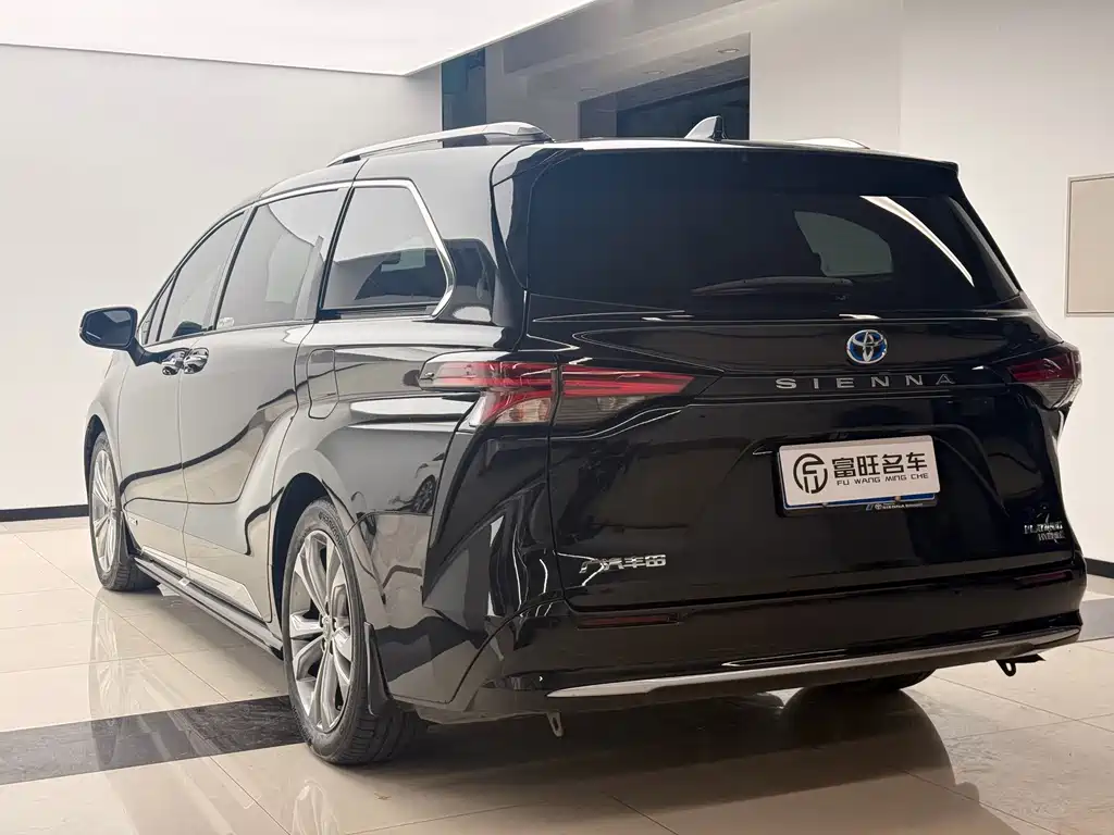 Toyota Sienna — миниатюра 4
