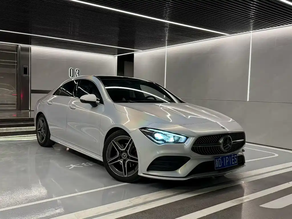 MERCEDES-BENZ CLA