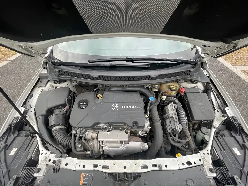 Buick Verano — миниатюра 12