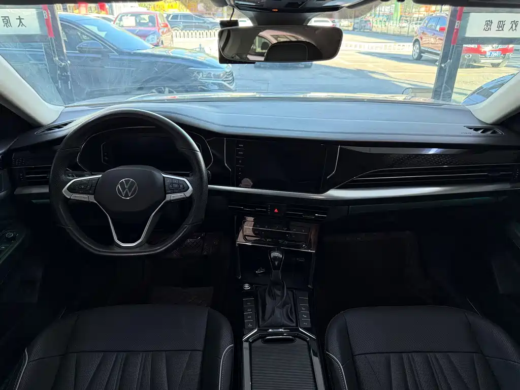 Volkswagen Passat PHEV — миниатюра 7