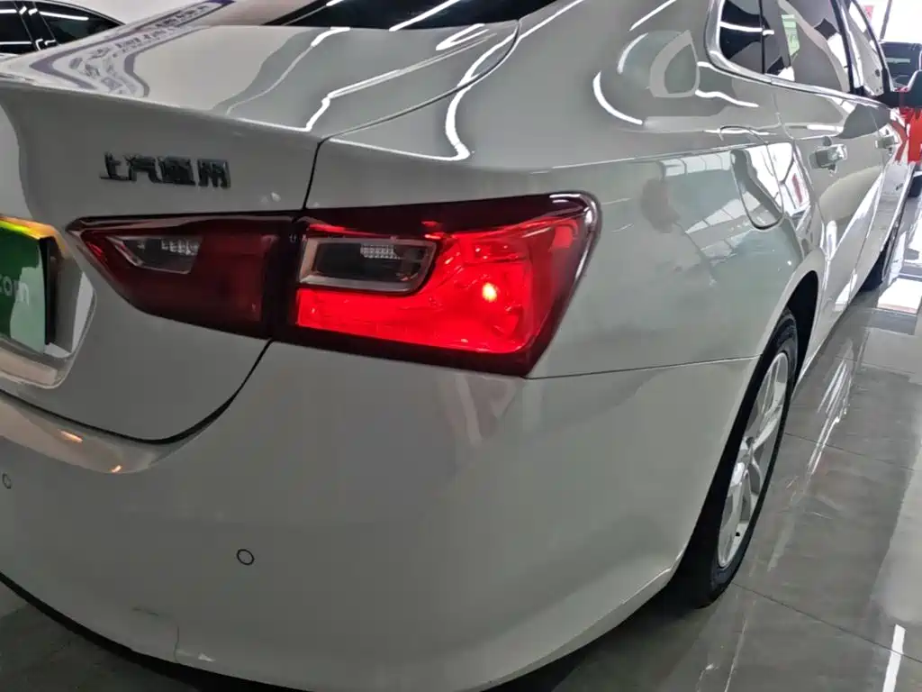 Chevrolet Malibu XL — миниатюра 8