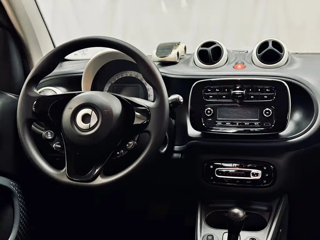smart Smart Fortwo — миниатюра 10