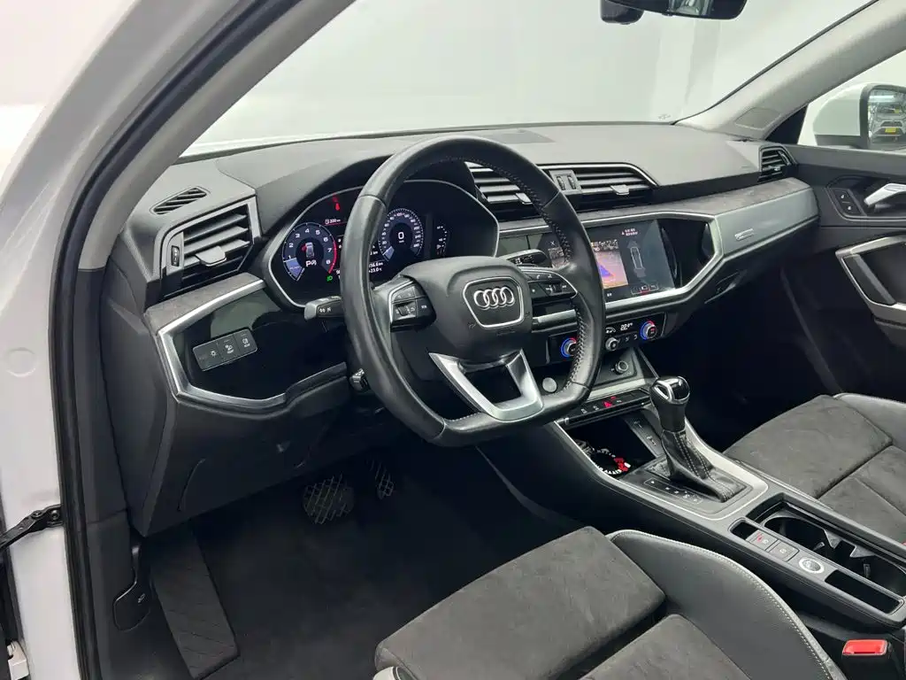 Audi Q3 — миниатюра 14