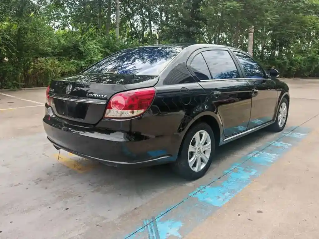 Volkswagen Lavida — миниатюра 3