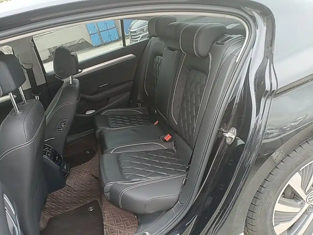 Volkswagen 迈腾 PHEV — миниатюра 17