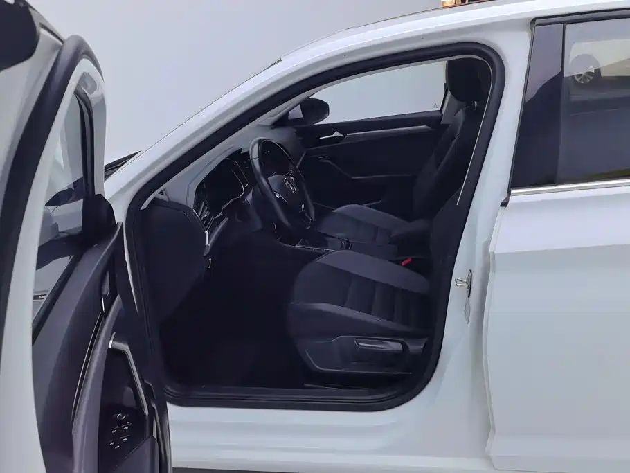 Volkswagen Sagitar — миниатюра 9