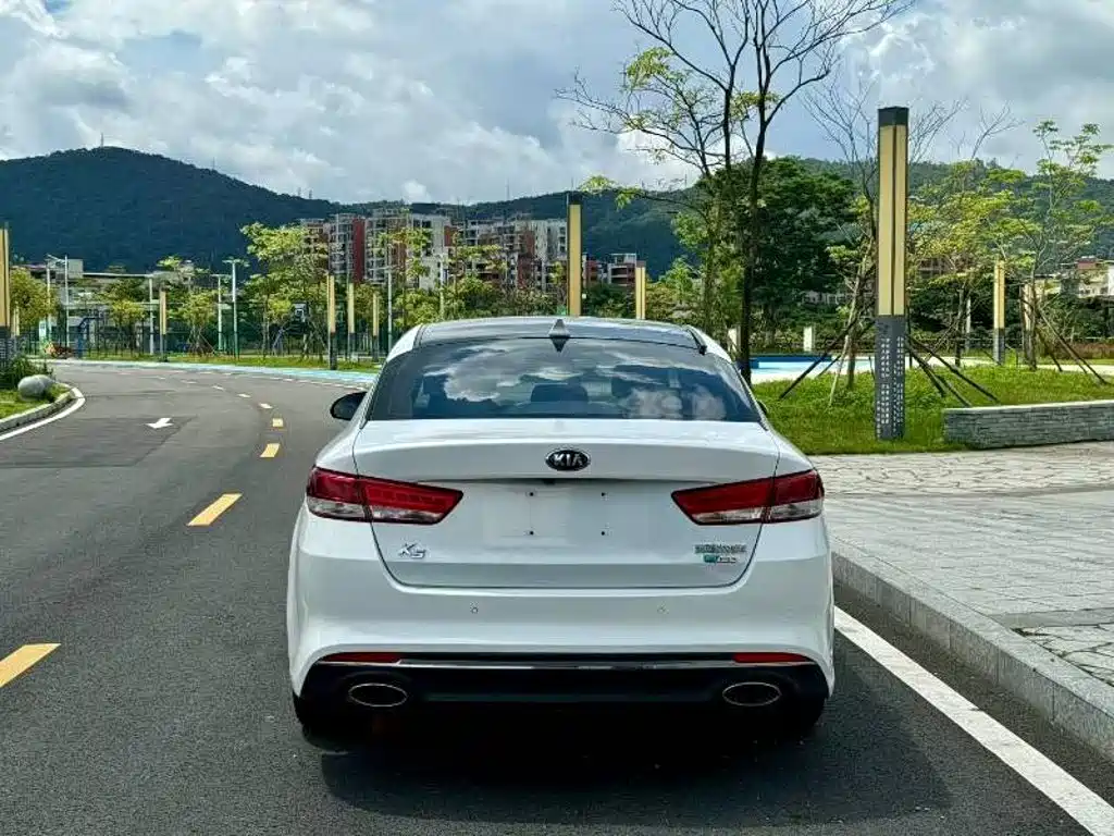 Kia K5 New Energy — миниатюра 5