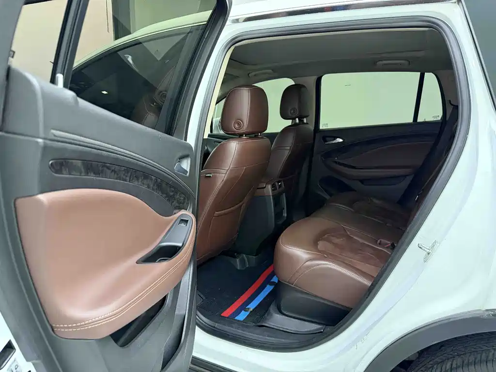 Buick Envision Plus — миниатюра 5