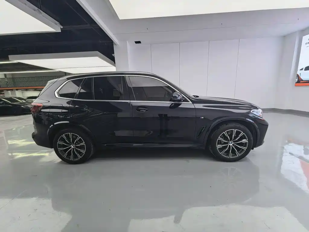 BMW X5 (Import) — миниатюра 4
