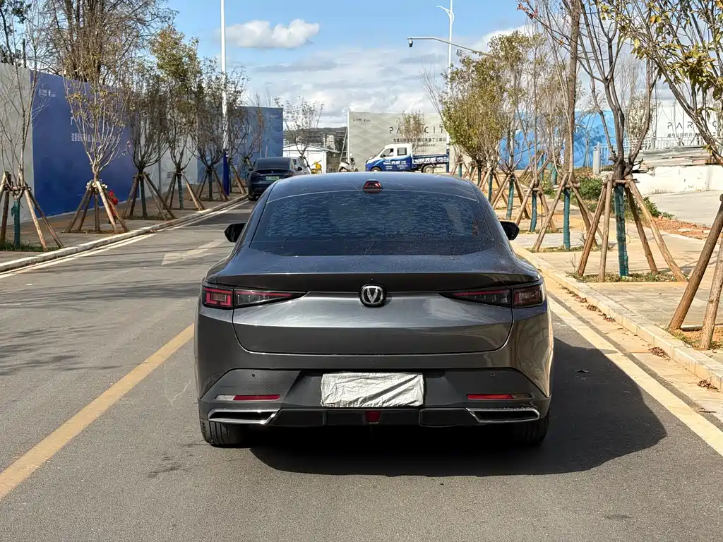 Changan Yida — миниатюра 10