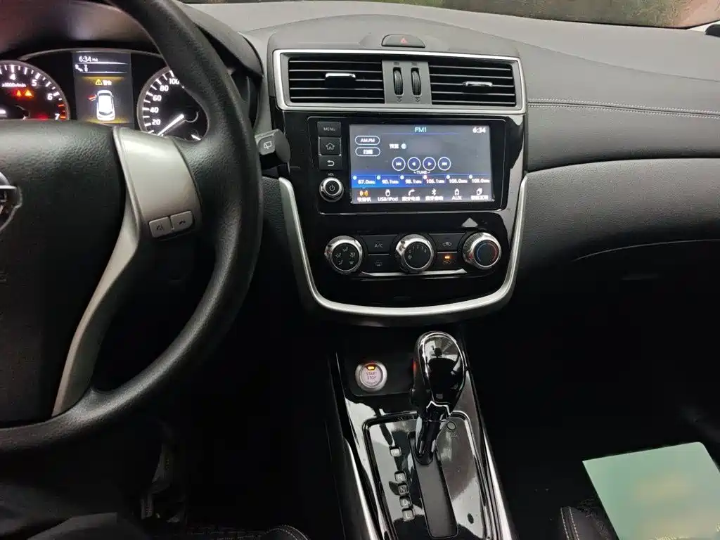 Nissan Tiida — миниатюра 6