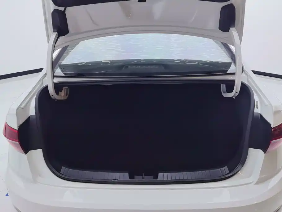 Volkswagen Sagitar — миниатюра 4