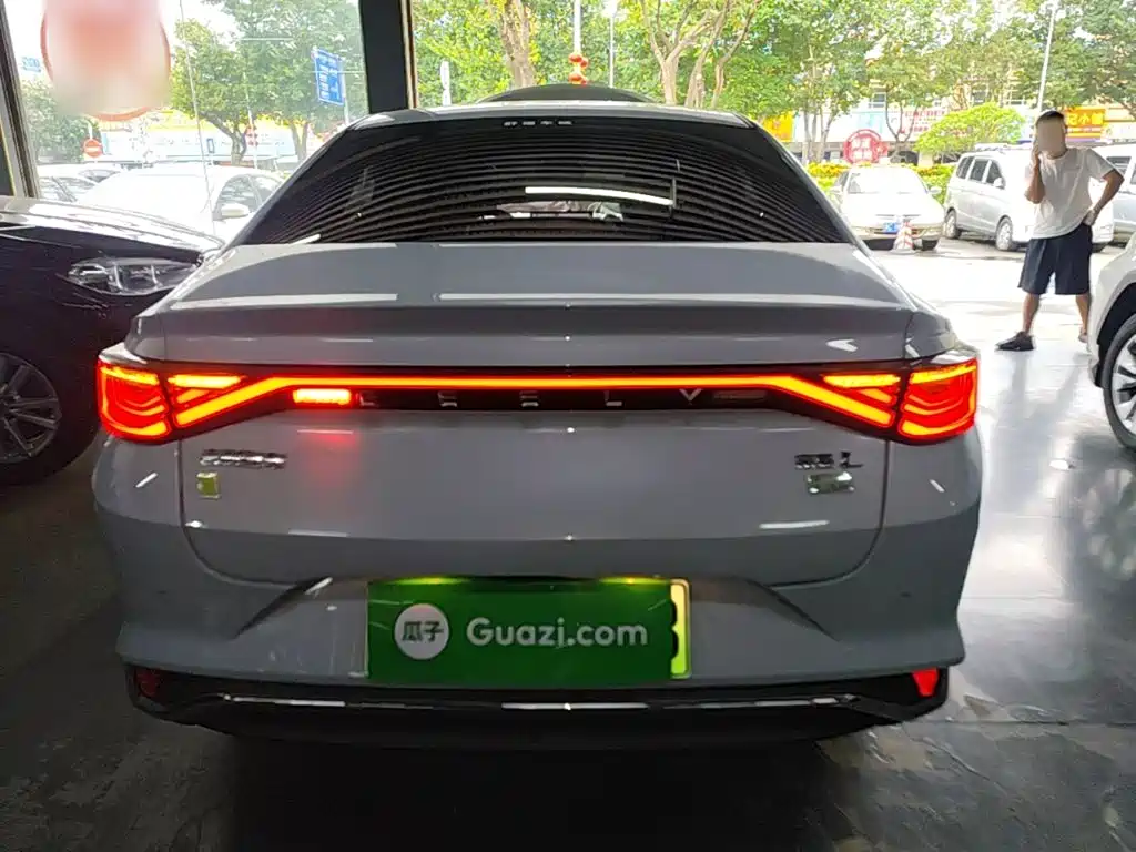 Geely L HiP — миниатюра 6