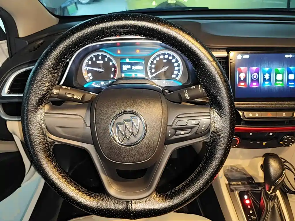 Buick Excelle — миниатюра 11