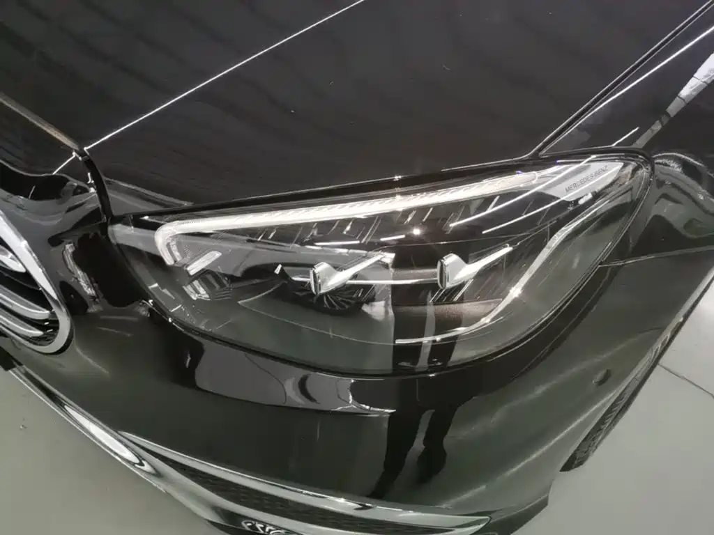 Mercedes-Benz E-Class — миниатюра 24