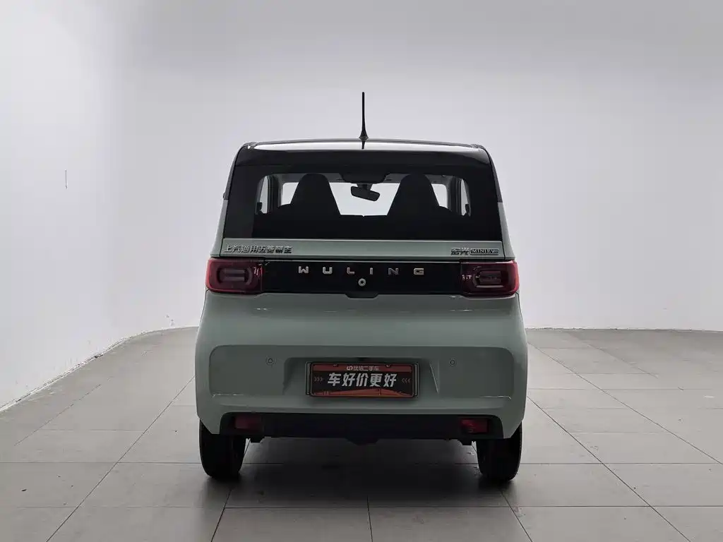 Wuling MINIEV — миниатюра 4