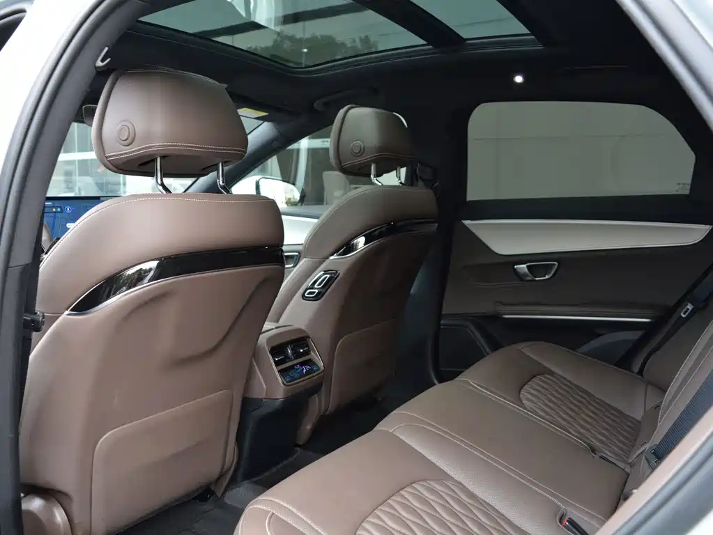 BYD Han — миниатюра 10