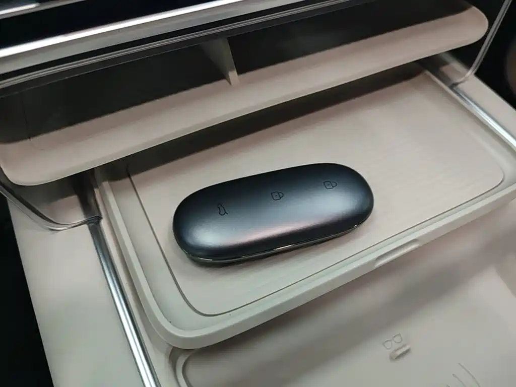 Li Auto Li L9 — миниатюра 9