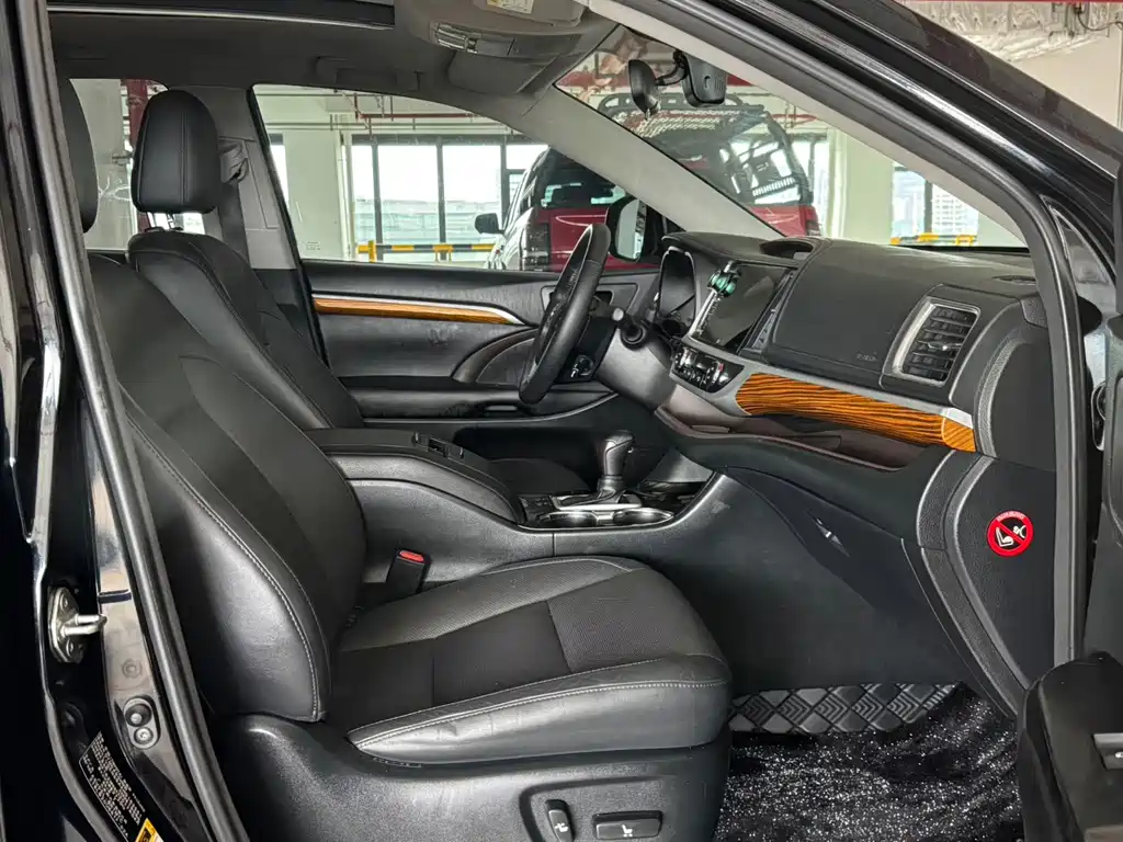 Toyota Highlander — миниатюра 8