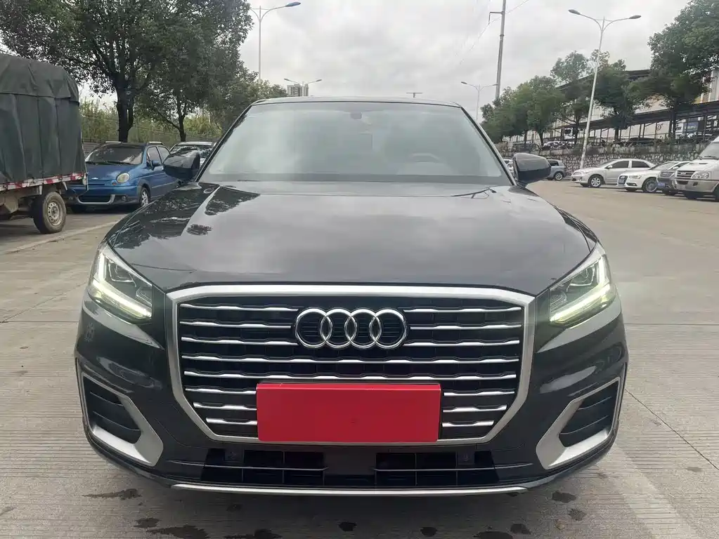 Audi Q2L — миниатюра 2