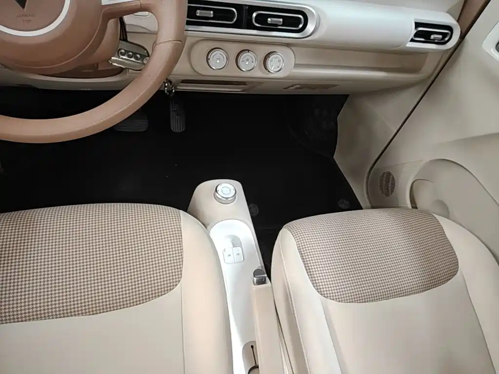 Wuling MINIEV — миниатюра 14