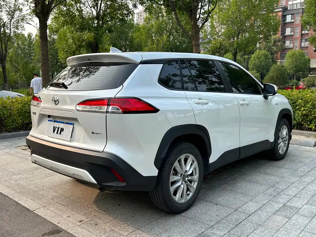 Toyota Corolla Cross — миниатюра 10