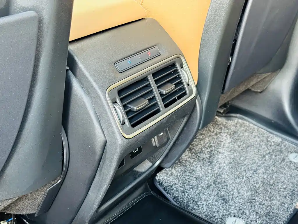 Land Rover Discovery Sport — миниатюра 13