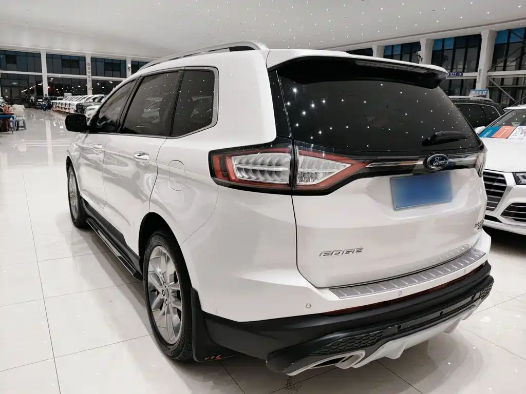 Ford Edge — миниатюра 10