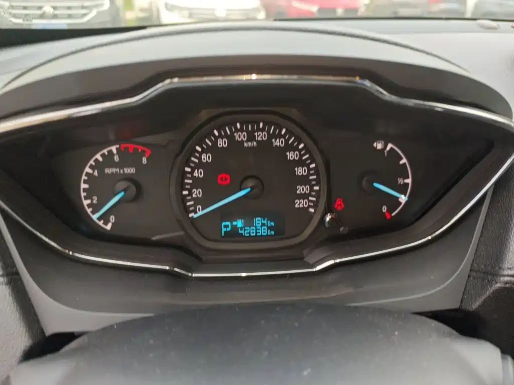 Ford Escort — миниатюра 7