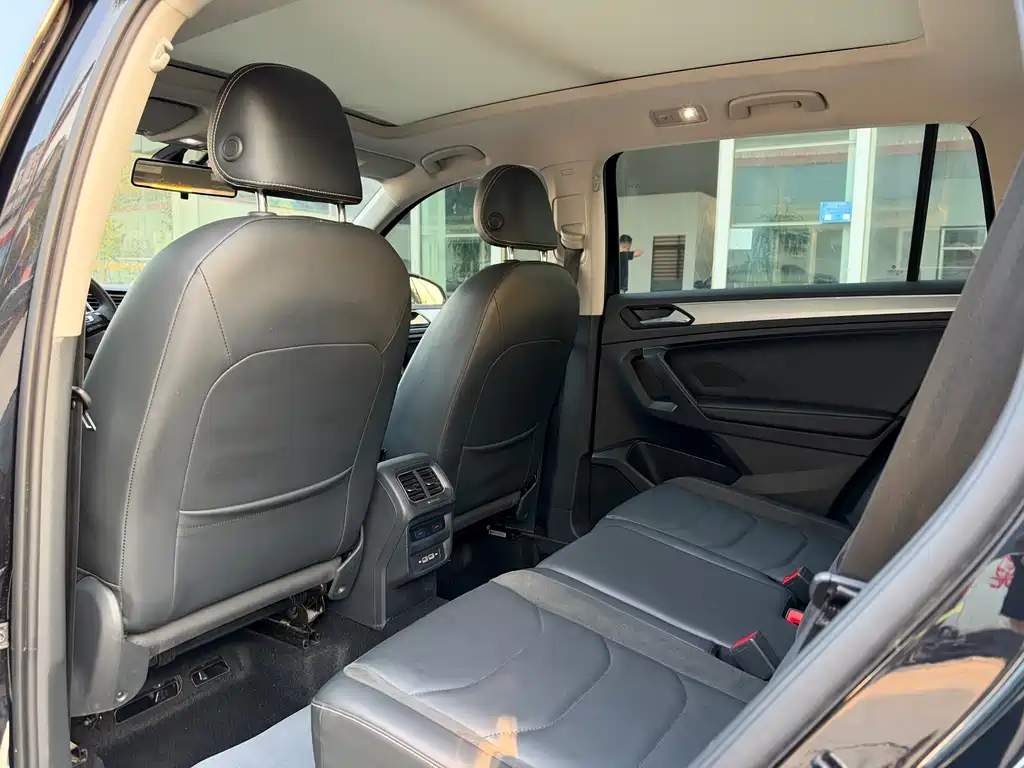 Volkswagen Tiguan L — миниатюра 7