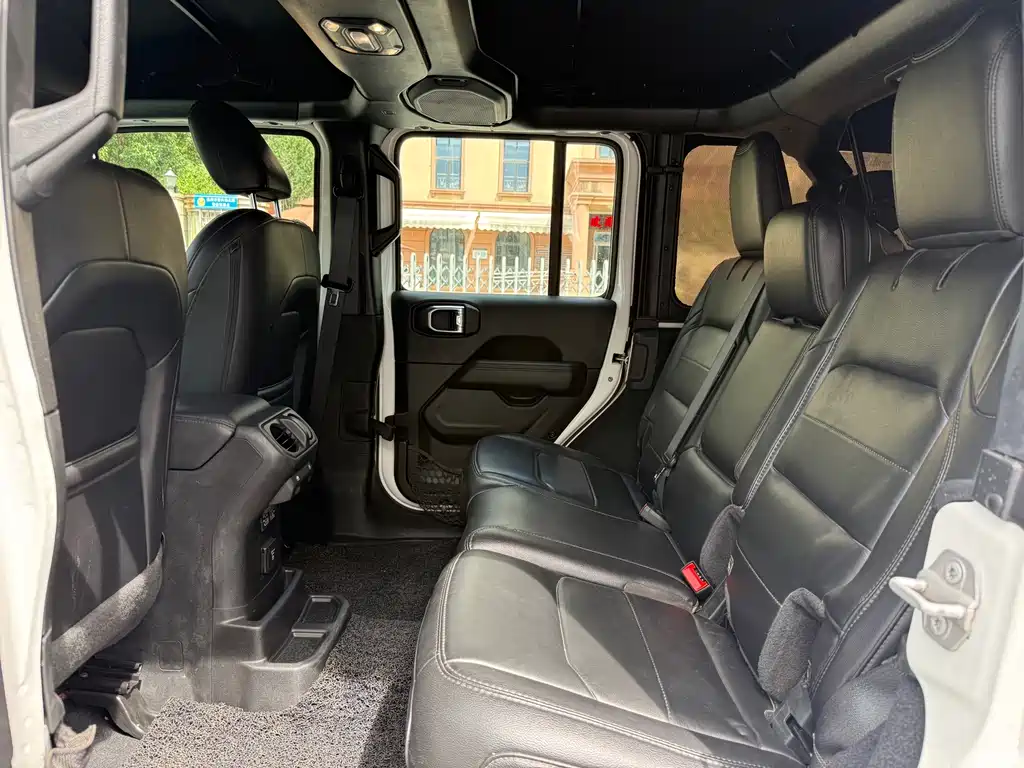 Jeep Wrangler — миниатюра 15
