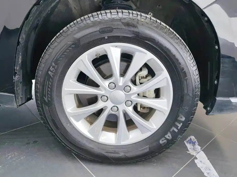 Haval M6 — миниатюра 6