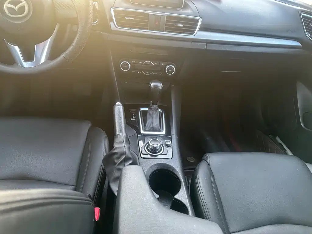 Mazda 3 Axela — миниатюра 5