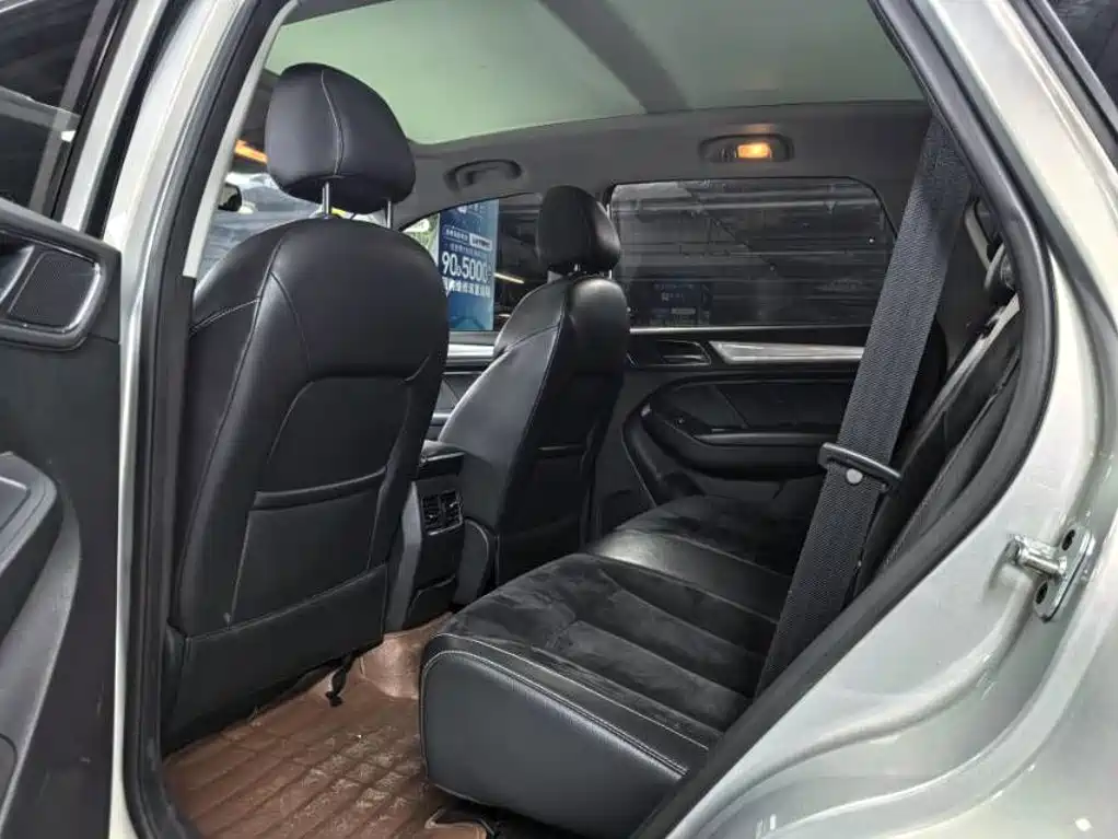 Roewe RX5 New Energy — миниатюра 14