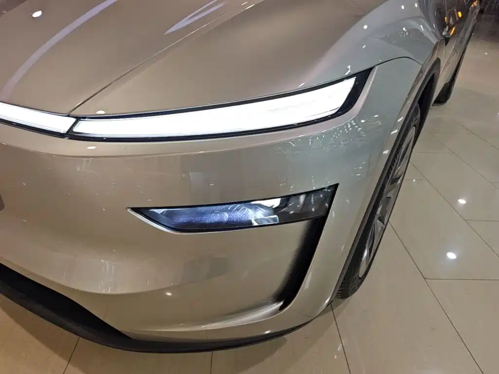 Tesla Model Y L — миниатюра 24