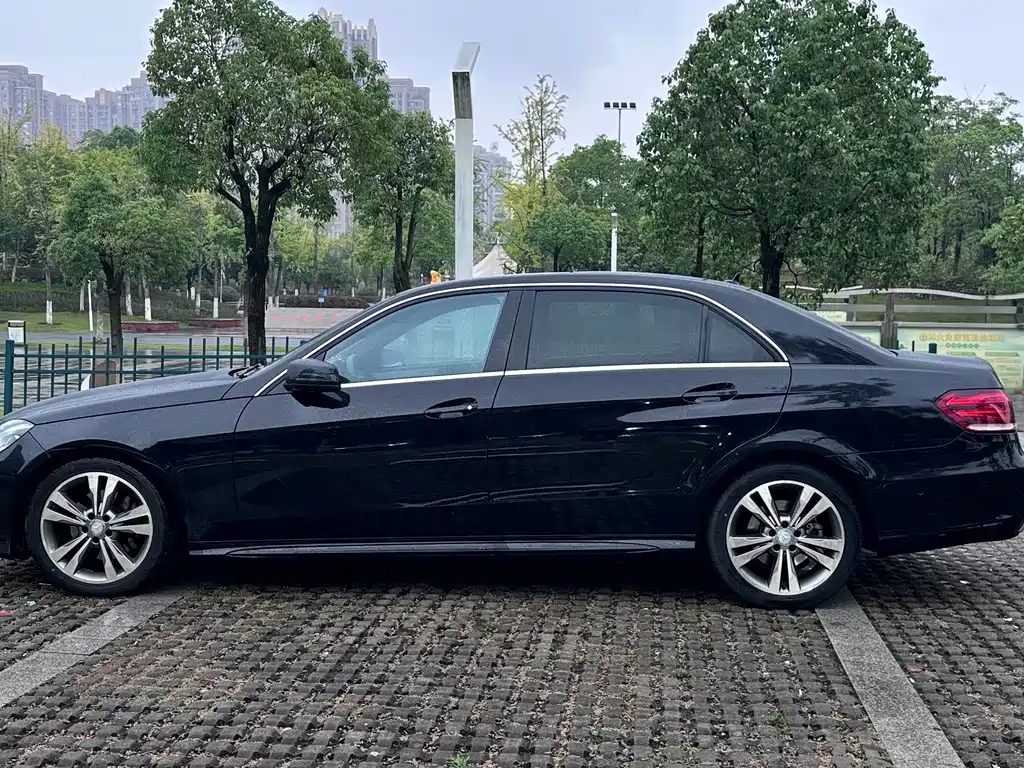 Mercedes-Benz E-Class — миниатюра 15