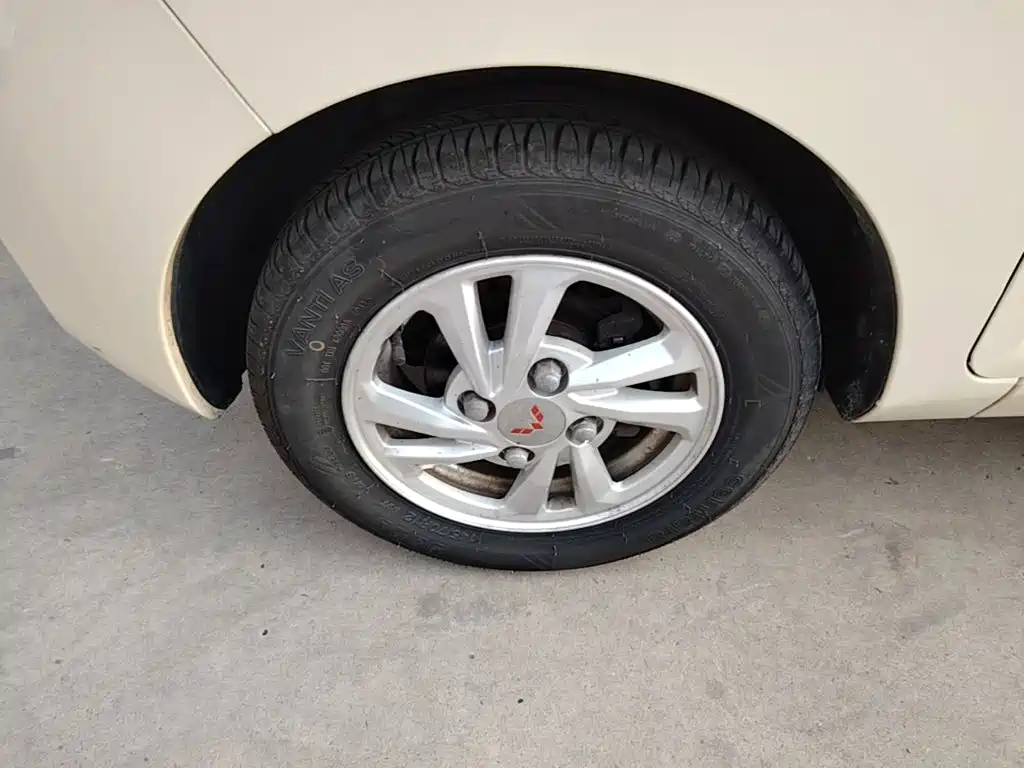 Wuling MINIEV — миниатюра 23