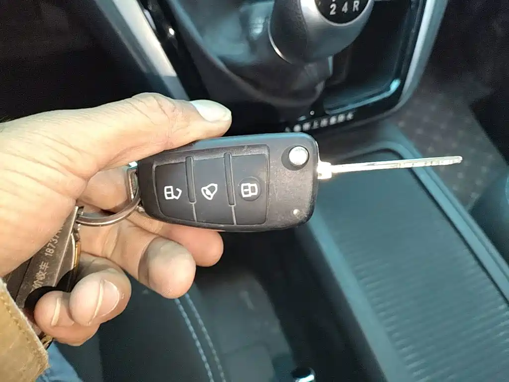 JAC Refine Refine M3 — миниатюра 9