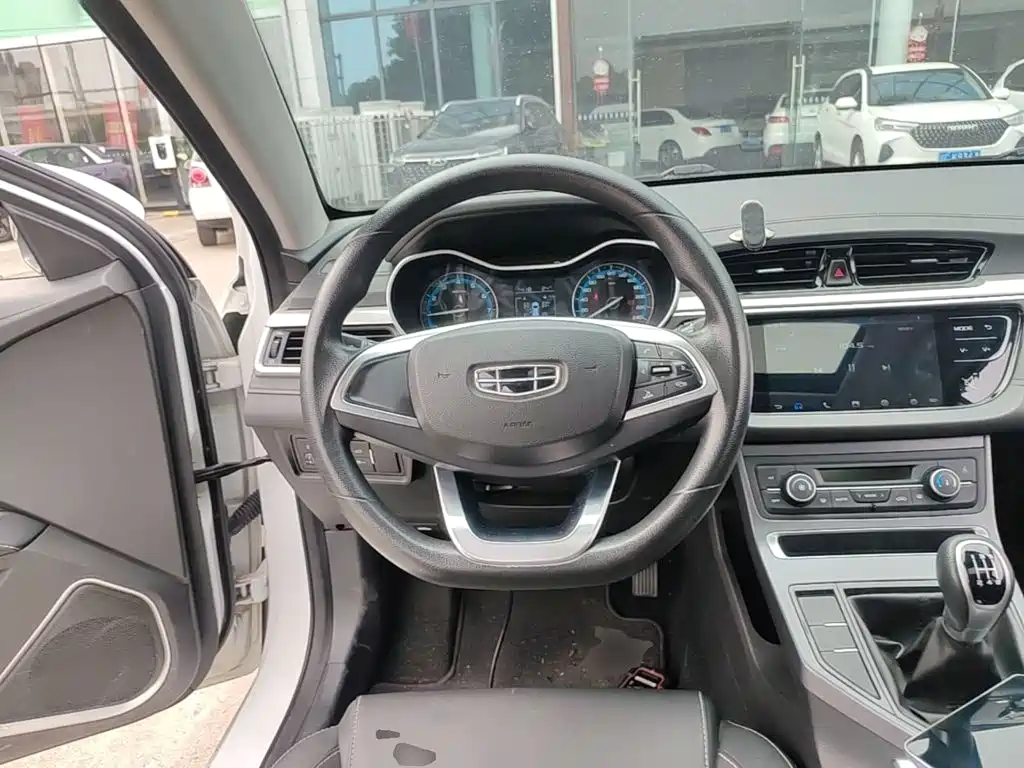 Geely Emgrand — миниатюра 11