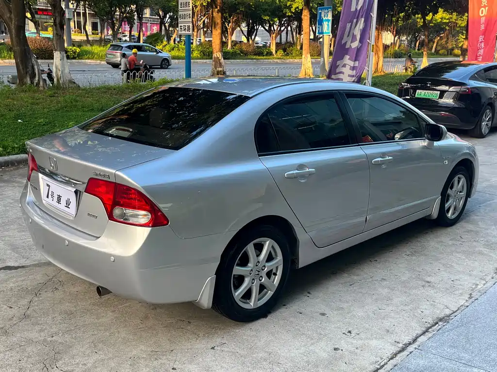 Honda Civic — миниатюра 5