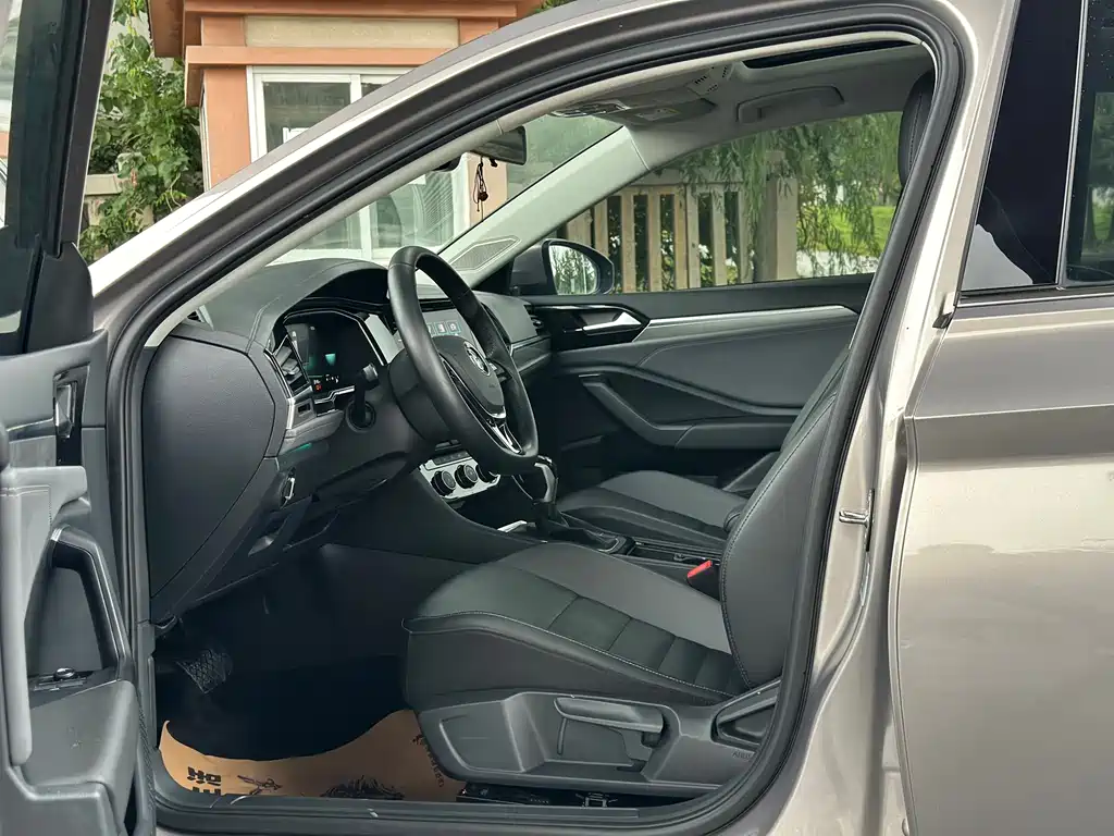 Volkswagen Sagitar — миниатюра 5