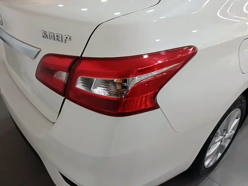Nissan Sylphy — миниатюра 8