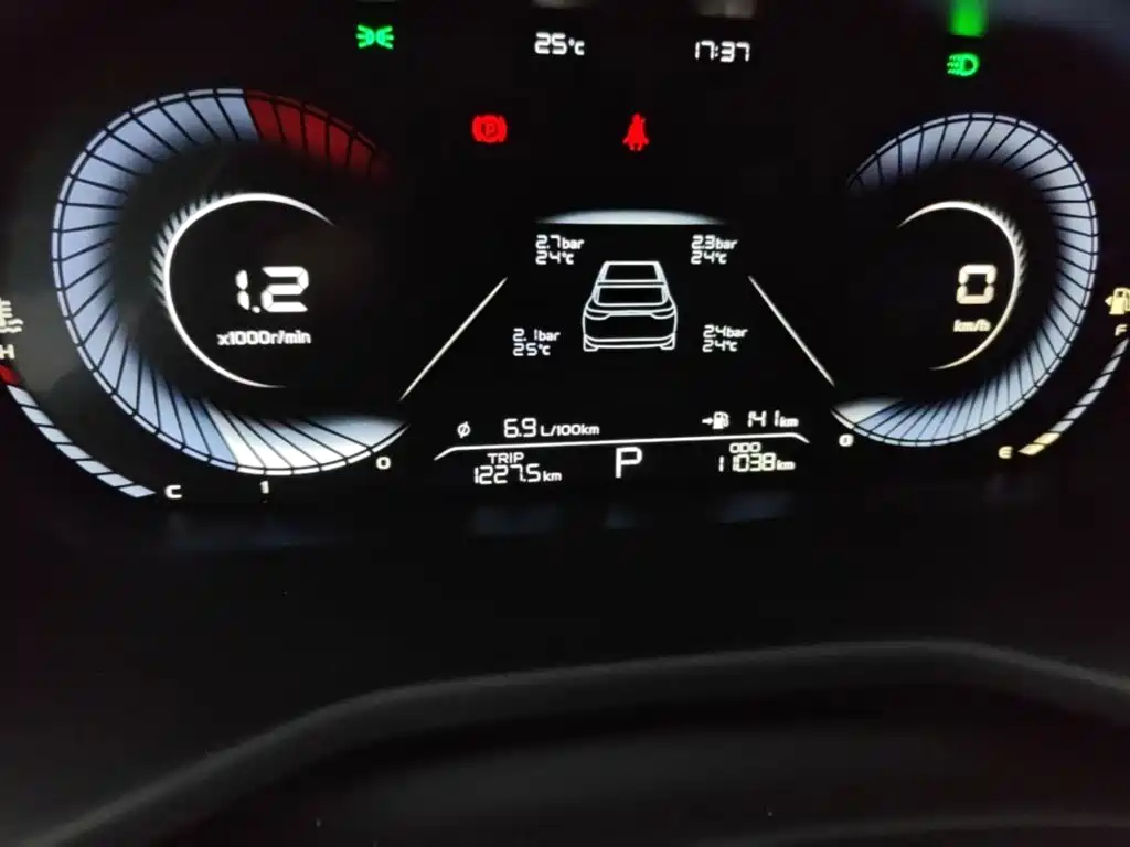 Geely Emgrand — миниатюра 12