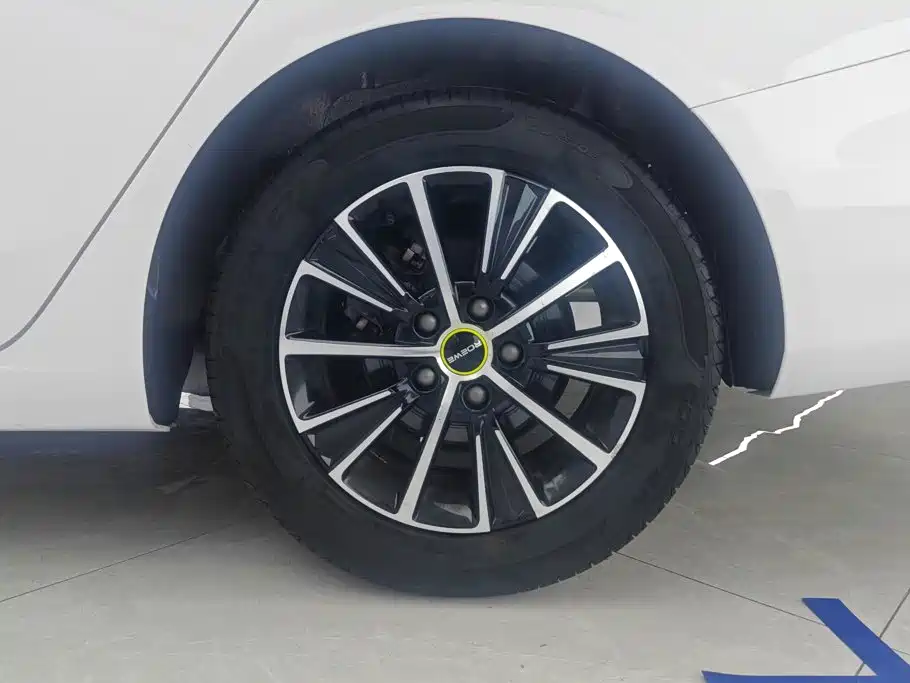Roewe i5 — миниатюра 6