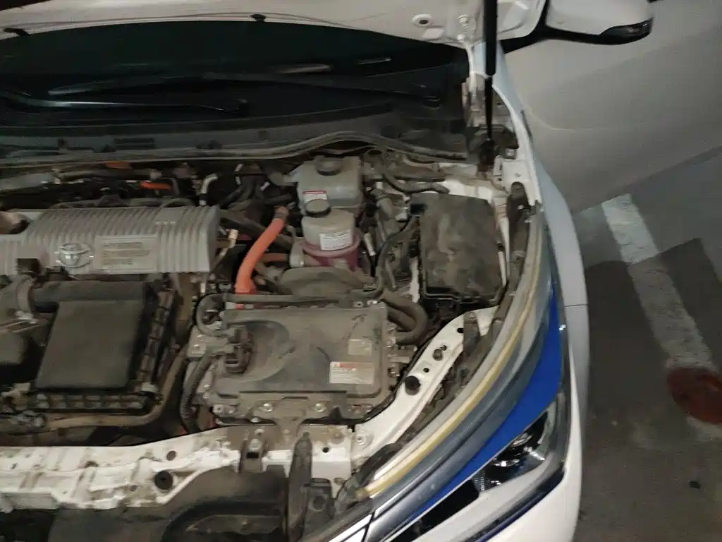 Toyota Corolla Hybrid — миниатюра 22