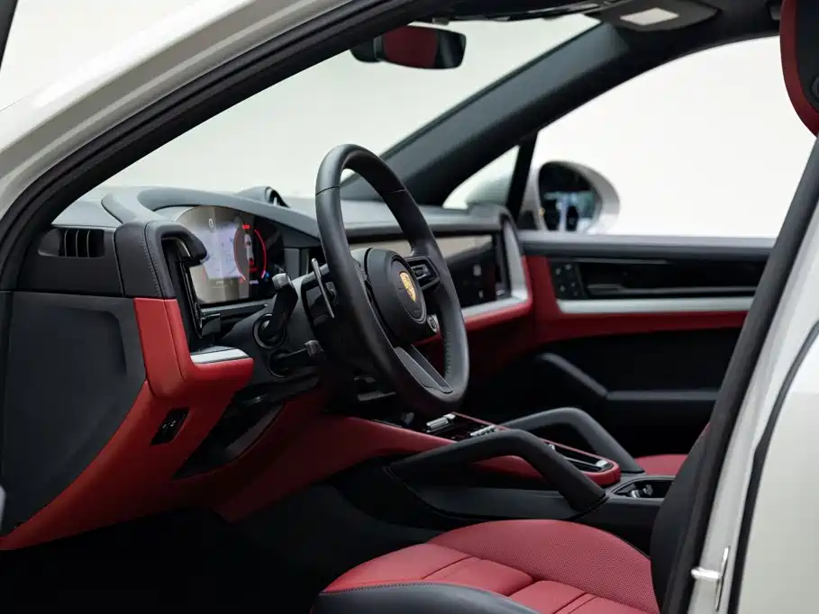 Porsche Cayenne — миниатюра 10