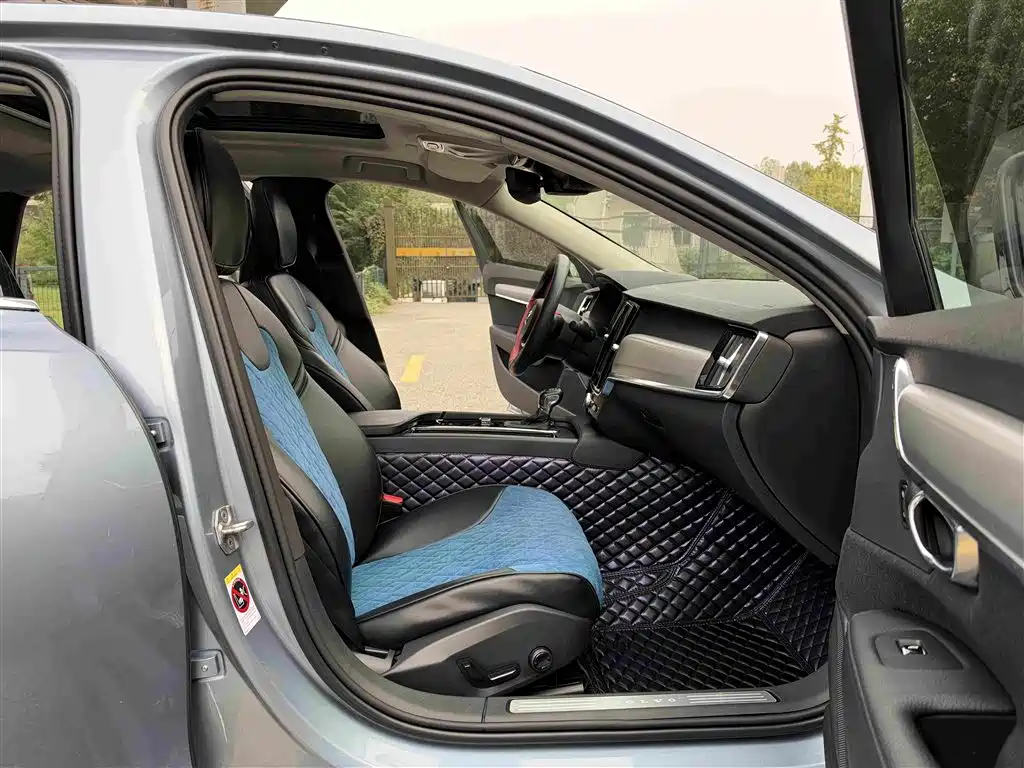 Volvo S90 — миниатюра 19