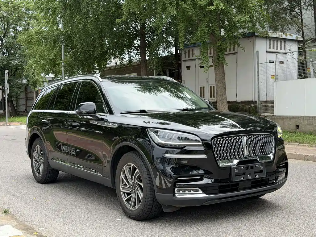 Lincoln Aviator 3.0T V6 4WD Premium Edition, фото 3