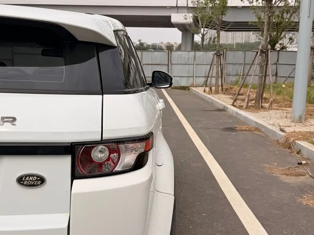 Land Rover Evoque — миниатюра 7
