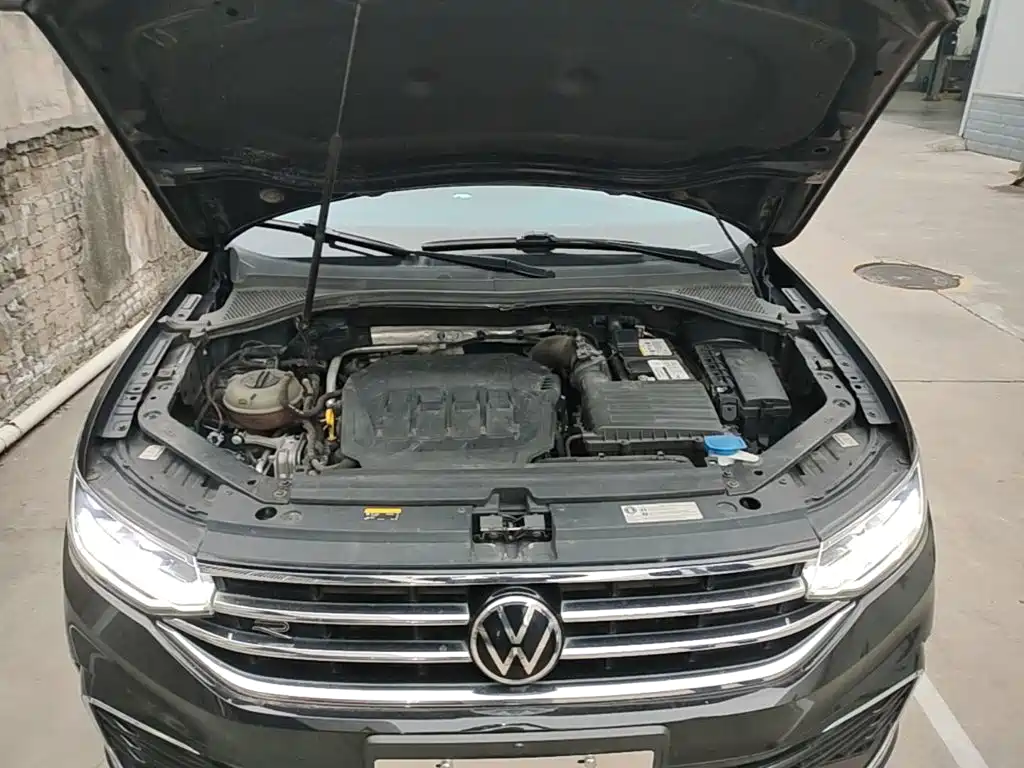 Volkswagen Tiguan L — миниатюра 20